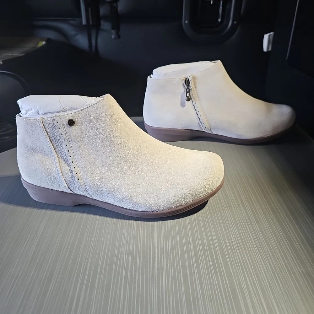 Spenco Manor Revitalign‎ Orthotic Cream Suede Ankle Boot Women's 12B New In Box